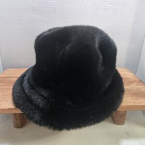 Badgley Mischka saks 5th ave navy  baseballl cap hat with  tortoise detail NWOT Badgley Mischka Hats for Women on Sale up to 90% Off: Poshmark main image 2